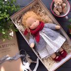Ivy | Boneca Waldorf Artesanal Algodão Lã