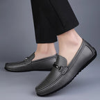 Mocassins em Couro Genuíno | Conforto Ortopédico, Detalhe Metálico | Elowen