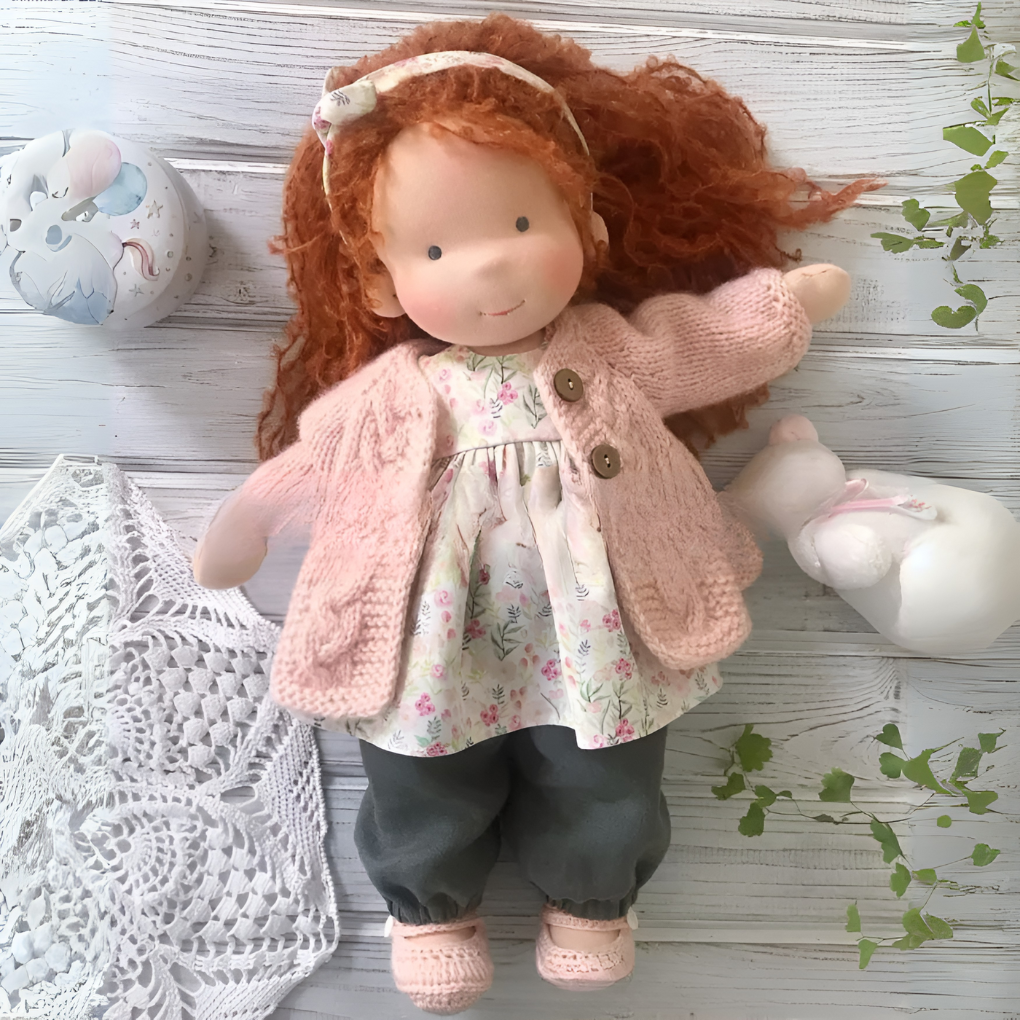 Ivy | Boneca Waldorf Artesanal Algodão Lã