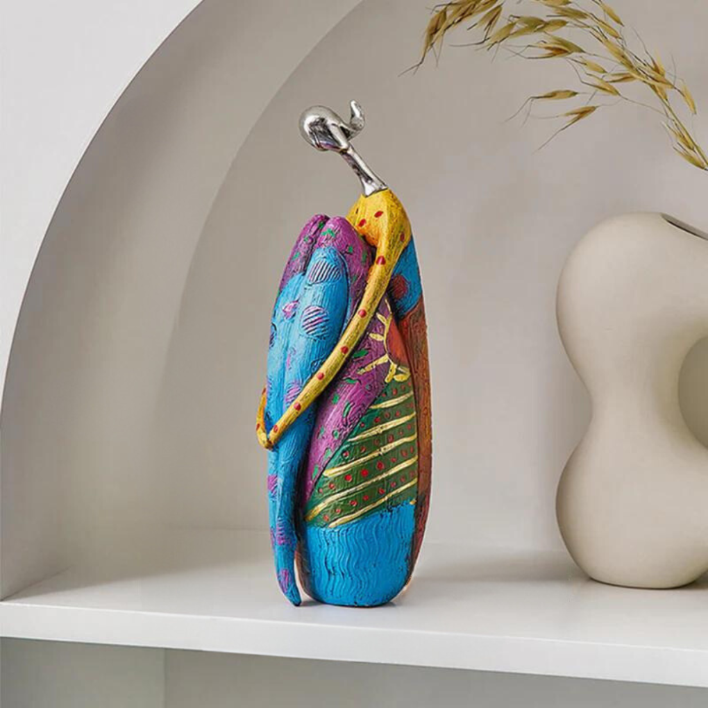 Opal | Escultura Abstrata Feminina em Resina Moderna