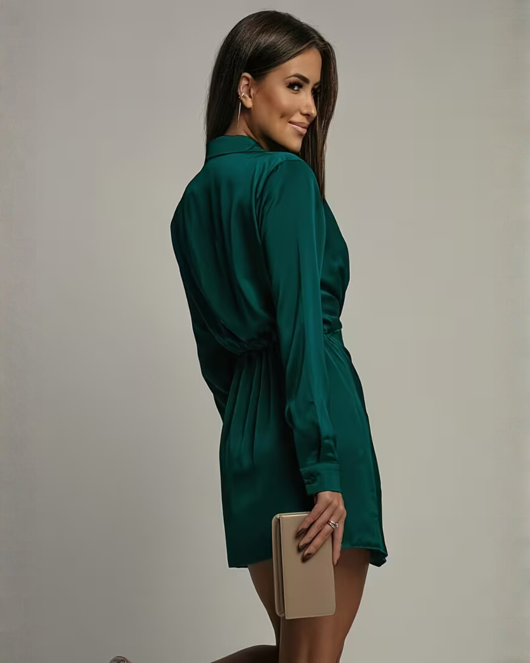 Wynne | Vestido Mini Manga Longa com Detalhe Cruzado