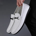 Mocassins em Couro Genuíno | Conforto Ortopédico, Detalhe Metálico | Elowen