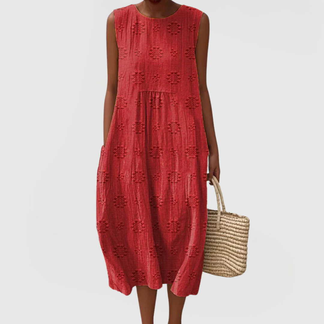 Vestido Feminino sem Mangas com Bordado e Bolsos