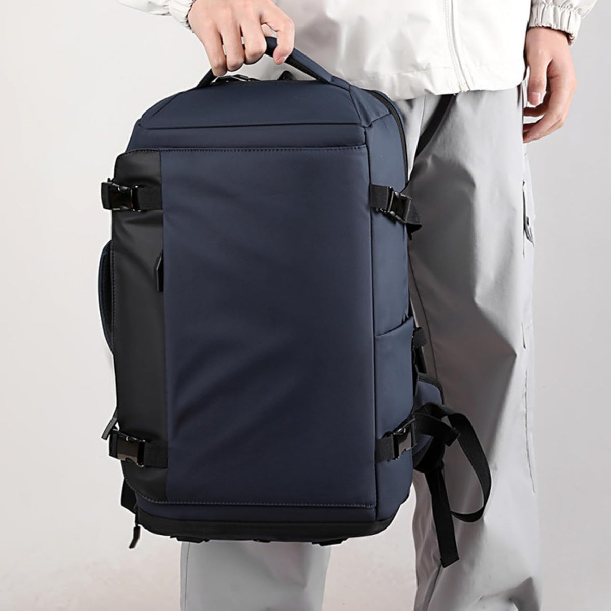 Mochila para Laptop 15" | Impermeável, Abertura Lateral & USB-C | Anouk