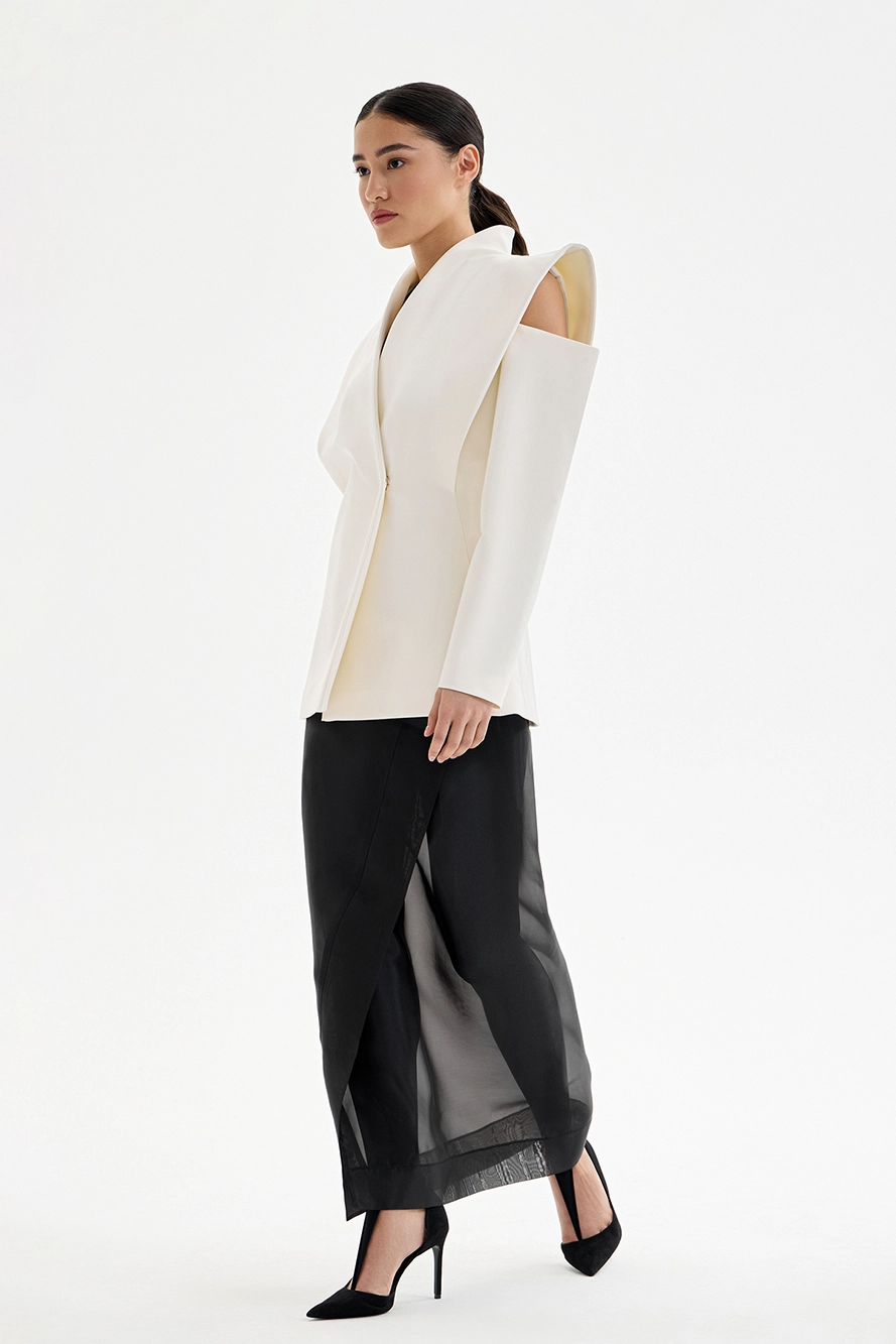 Blazer Feminino | Ombros Estruturados, Corte Ajustado | Elegante, Social