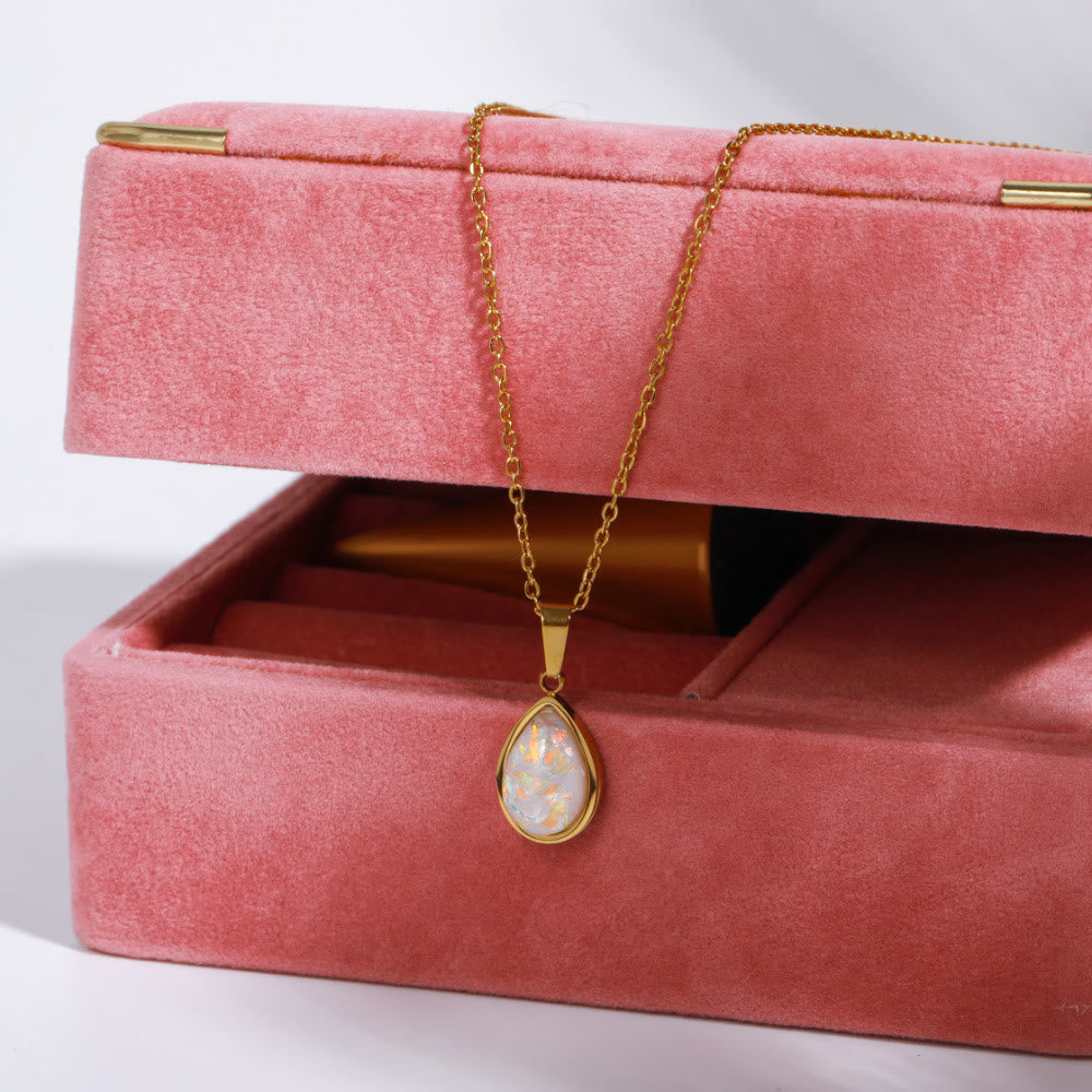 Quinn | Colar Pingente Opala Natural 18K | Gota, Ouro | Minimalista, Elegante