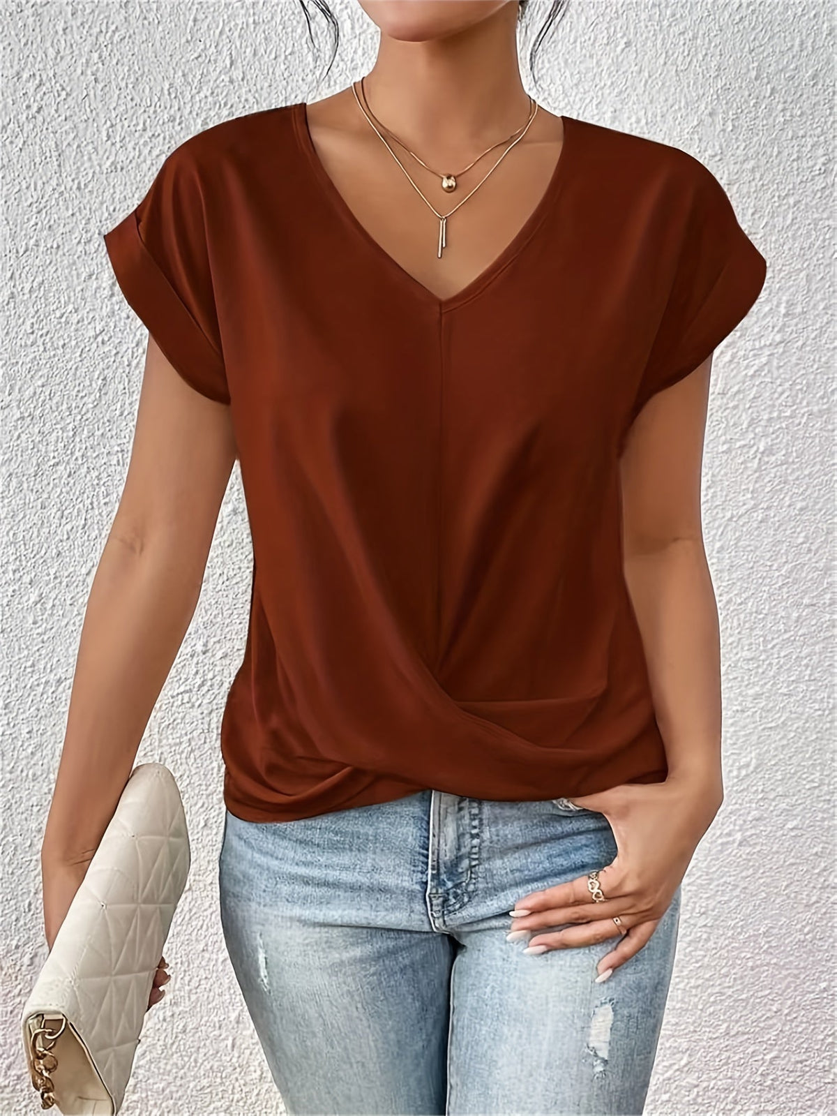 Gigi | Mulher Camiseta Decote Coração Manga Curta