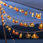Thea | Luzes de Camping LED | Guirlanda Decorativa com Motivos de Tenda e Caravana | Branco Quente