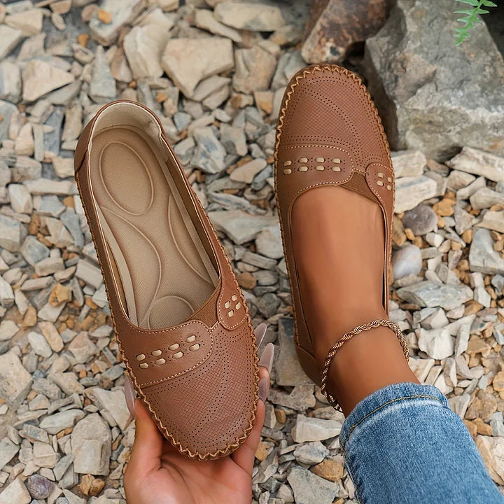 Halcyon | Mulheres Loafers Slip On Perfurados Confortáveis