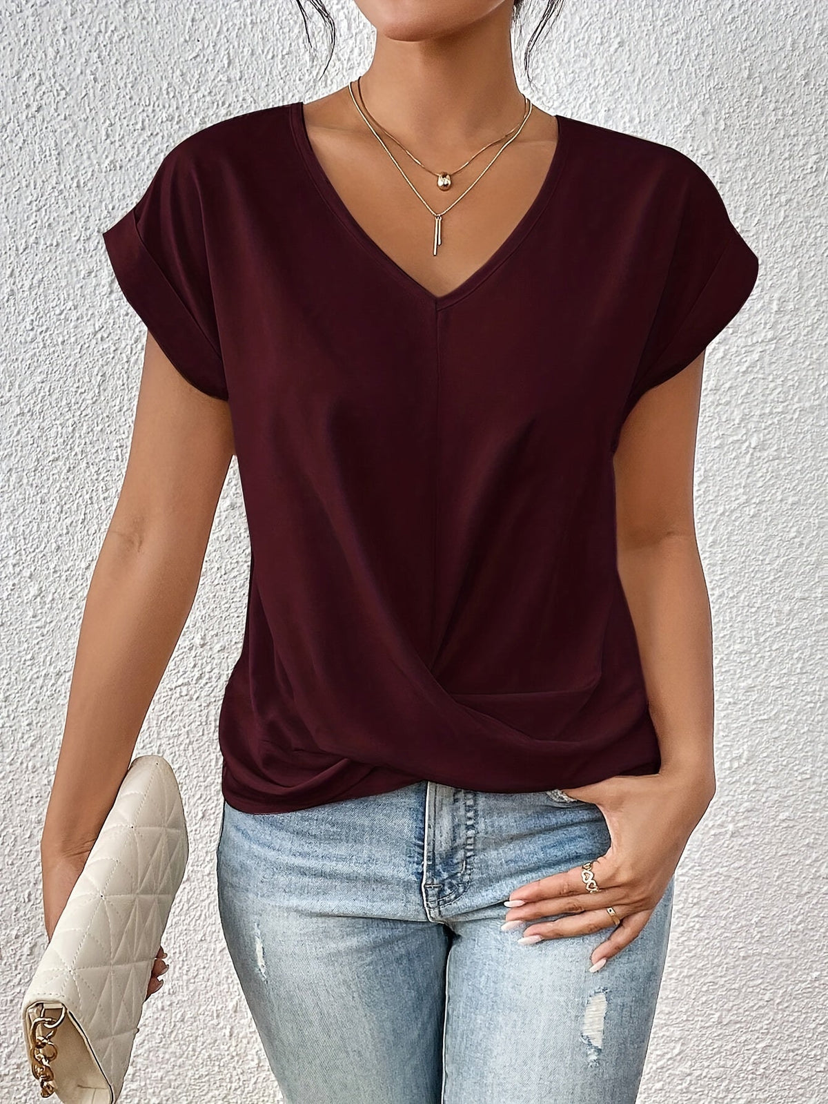Gigi | Mulher Camiseta Decote Coração Manga Curta