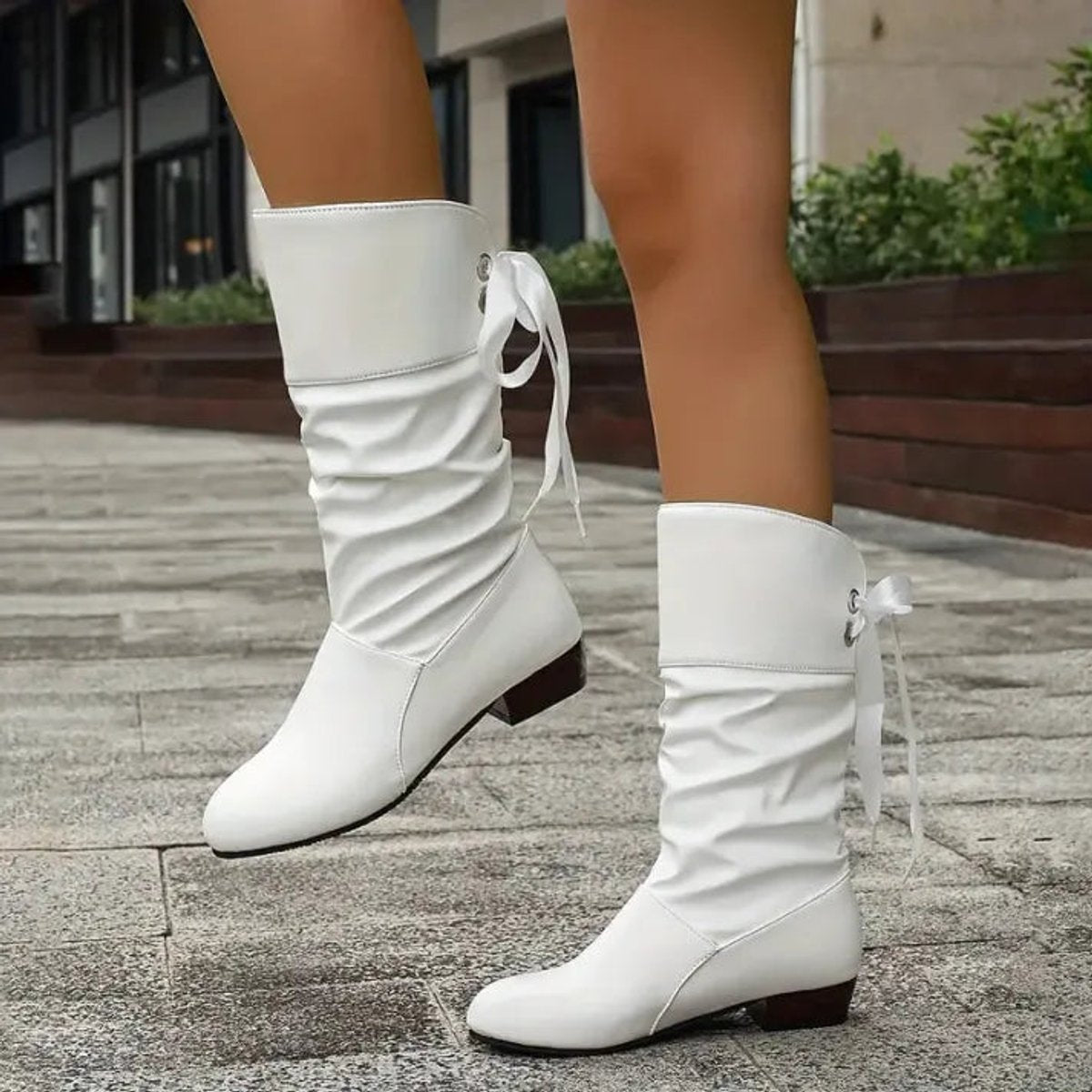 Zinnia | Botins Femininos Salto Bloco Biqueira Redonda Cadarço