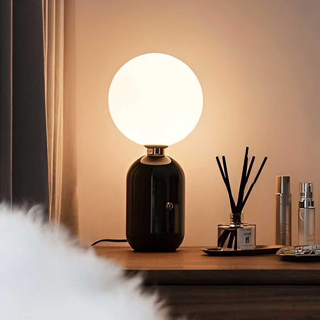 Maeve | Candeeiro de Mesa | Vidro Soprado à Mão, Estilo Nórdico | LED, Metal