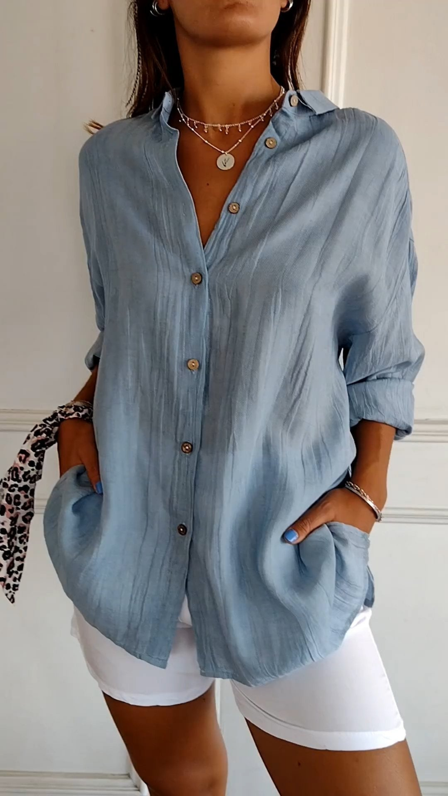 Della | Camisa Feminina Linho Oversized com Botões e Colarinho