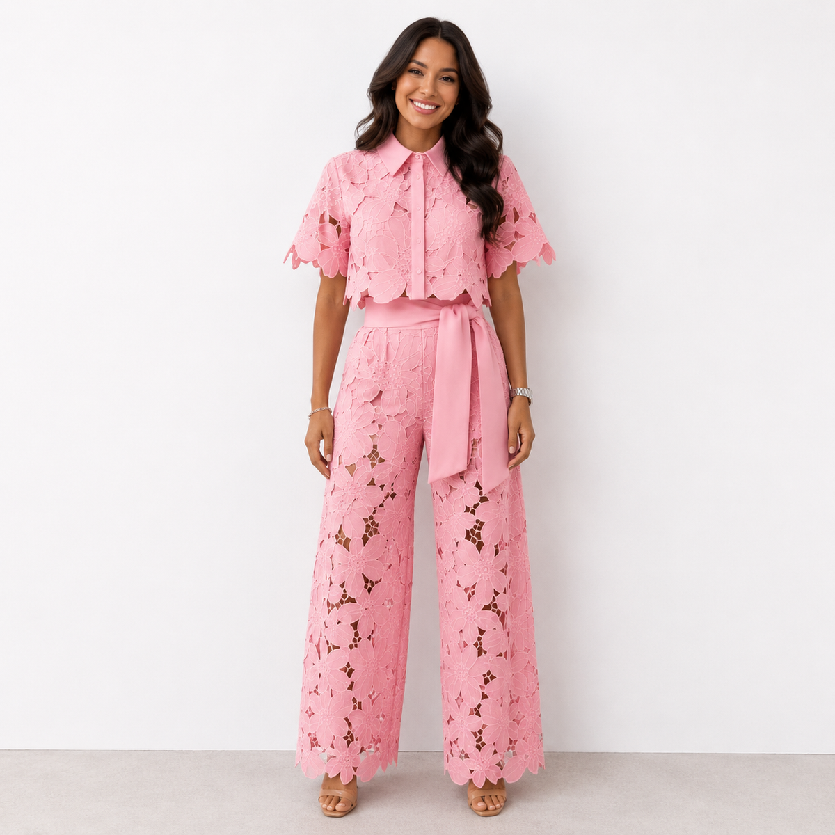 Conjunto de Mulher Verão | Detalhes Florais Rendados | Calças Fluidas