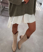 Botas Cowboy Beige | Conforto Médio, Camurça Vegana