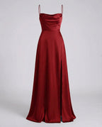 Vestido Longo Feminino com Alças Finas e Fenda Lateral