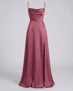 Vestido Longo Feminino com Alças Finas e Fenda Lateral