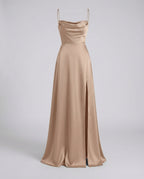 Vestido Longo Feminino com Alças Finas e Fenda Lateral