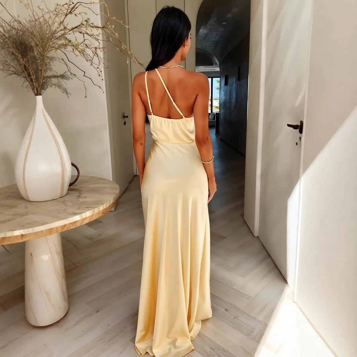 Vestido de Cetim Liso Mulher