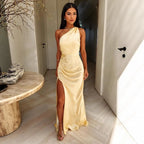 Vestido de Cetim Liso Mulher