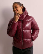 Jade | Mulher Veste Matelassê com Capuz Amovível