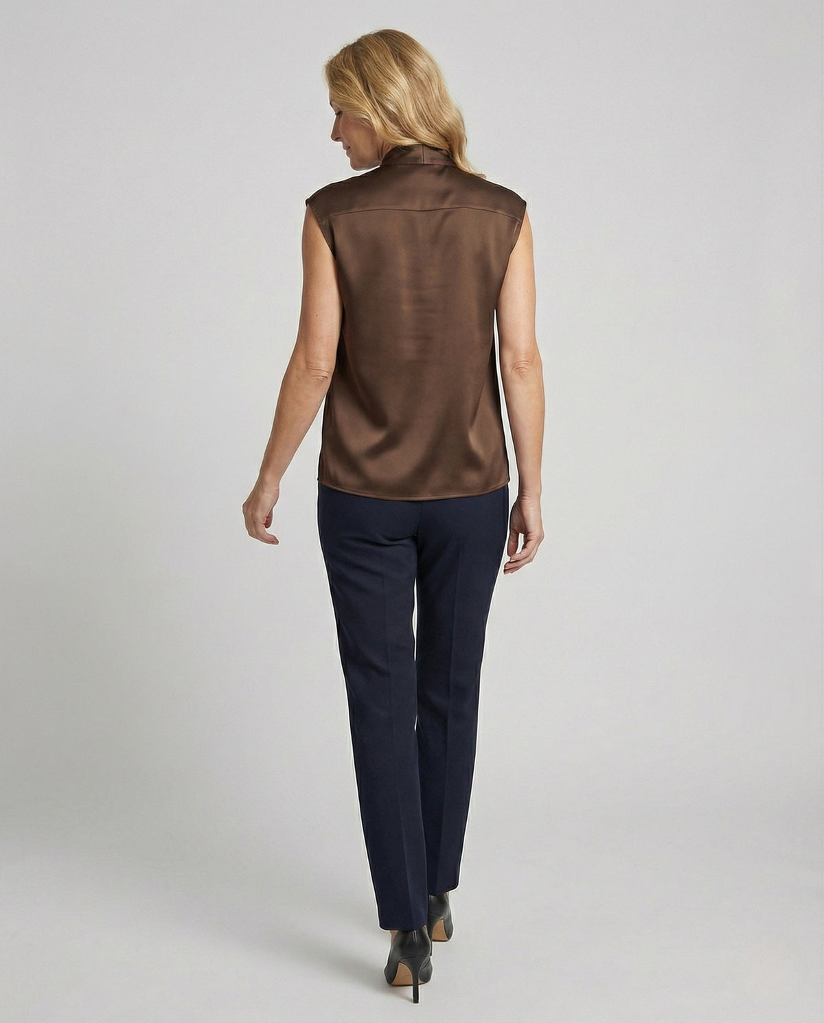 Odette | Blusa Feminina Sem Mangas | Laço no Decote, Viscose Acetinada | Fluida