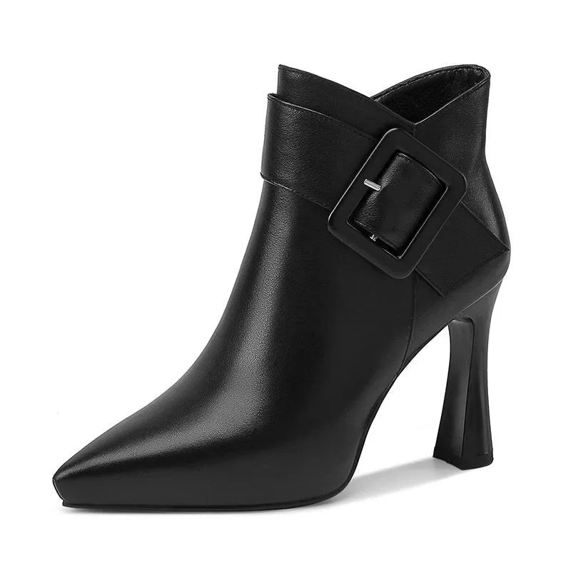 Della | Botas Ankle Femininas com Fivela