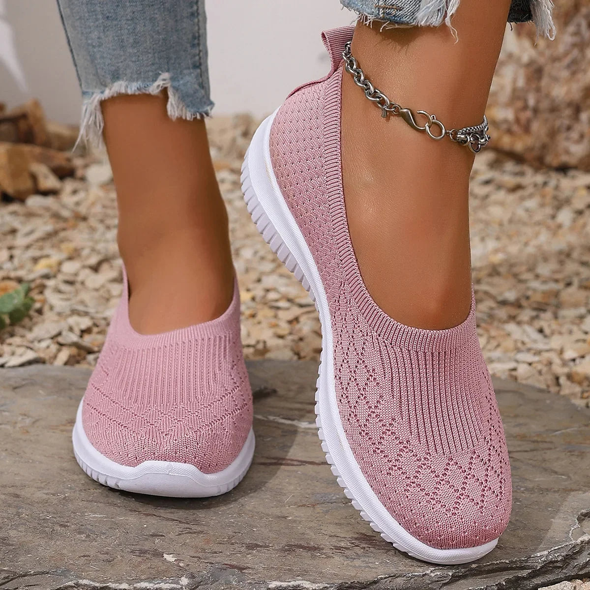 Eira | Sapatilhas Slip On Femininas Malha Bico Redondo
