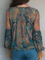 Soraya | Blusa Feminina Estampada Paisley Decote V Mangas Longas