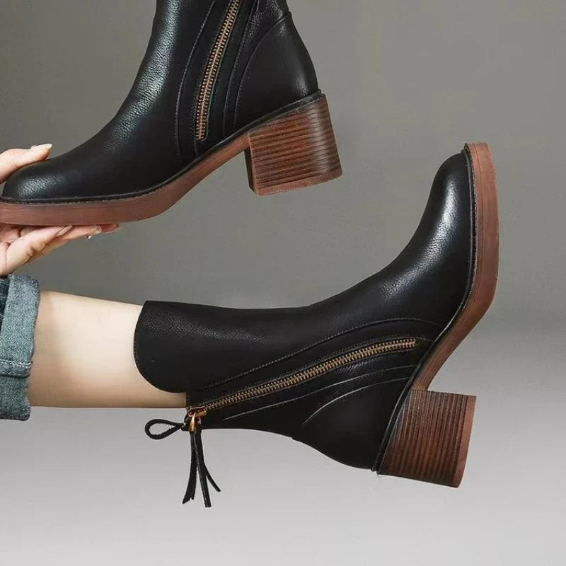 Botins de Salto Alto com Fecho de Correr