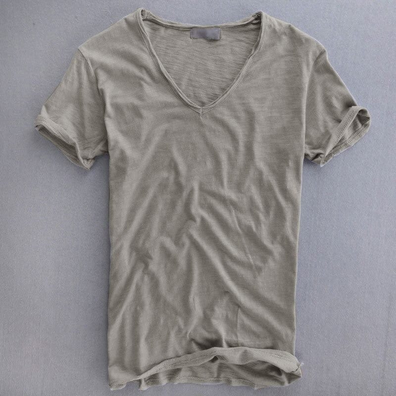 Iris | Homem Camiseta Algodão Decote V Slim Fit