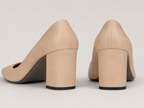 Gigi | Mulher Scarpin Couro Bico Fino Salto Bloco