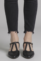 Iris | Sapatilhas Mary Jane Femininas Bico Fino Fivela