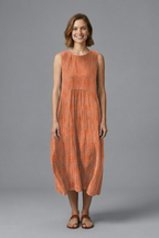 Vestido midi feminino gola redonda sem mangas com superfície texturizada e bolsos laterais