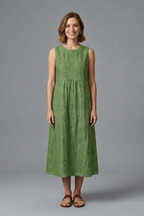 Vestido midi feminino gola redonda sem mangas com superfície texturizada e bolsos laterais