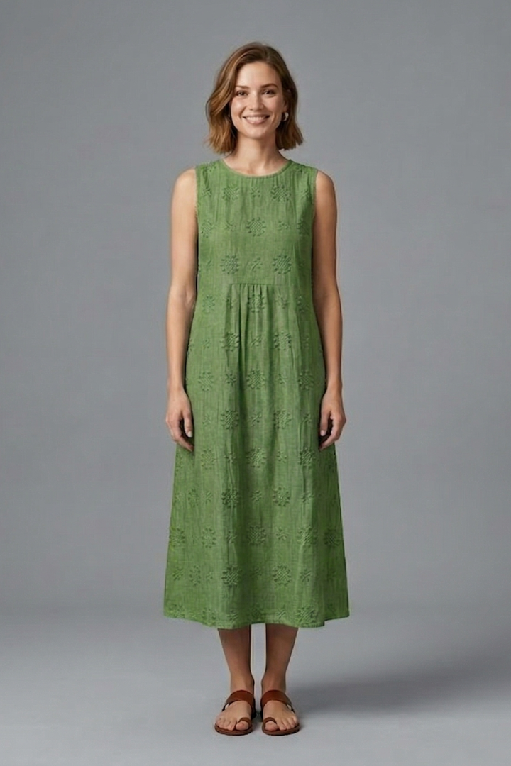 Vestido midi feminino gola redonda sem mangas com superfície texturizada e bolsos laterais