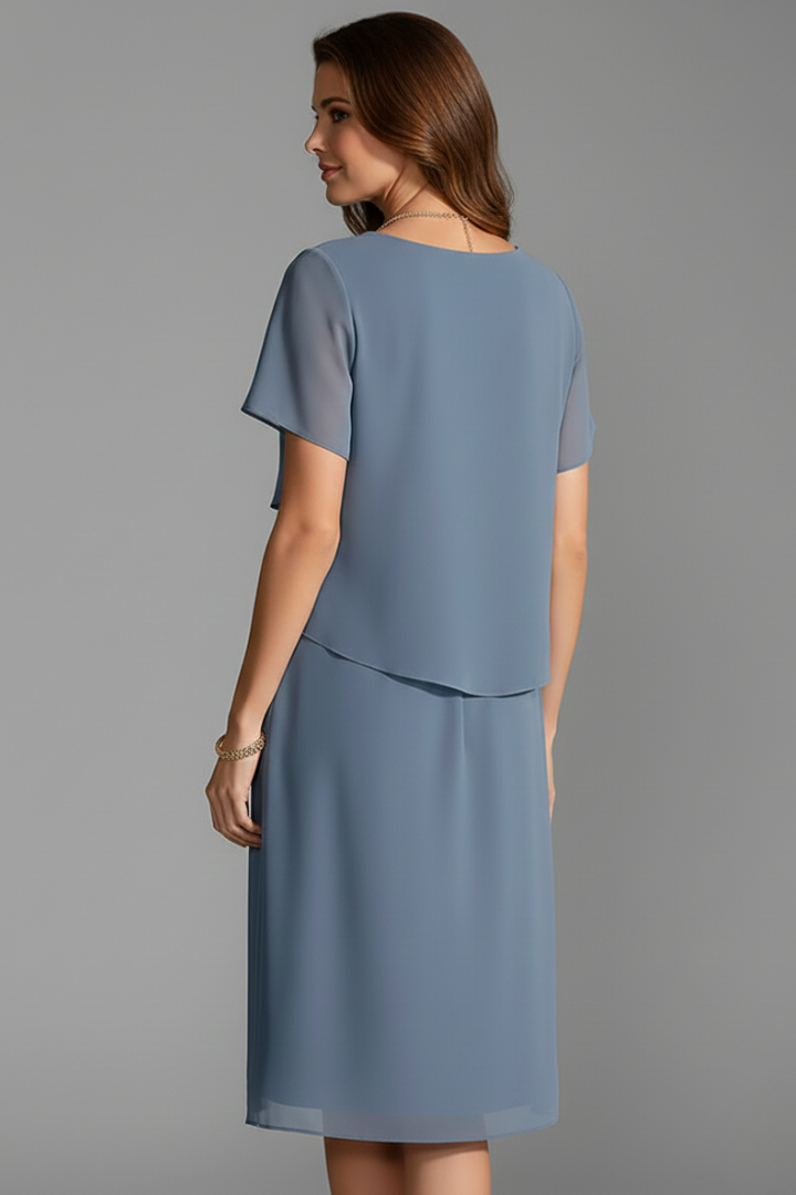 Marlowe | Vestido Feminino Manga Curta Painel Frontal em Camadas