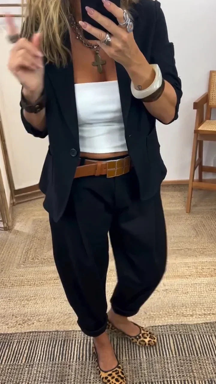 Conjunto Feminino de Blazer e Calça | Look Executivo, Botão Único, Bolsos | Greta
