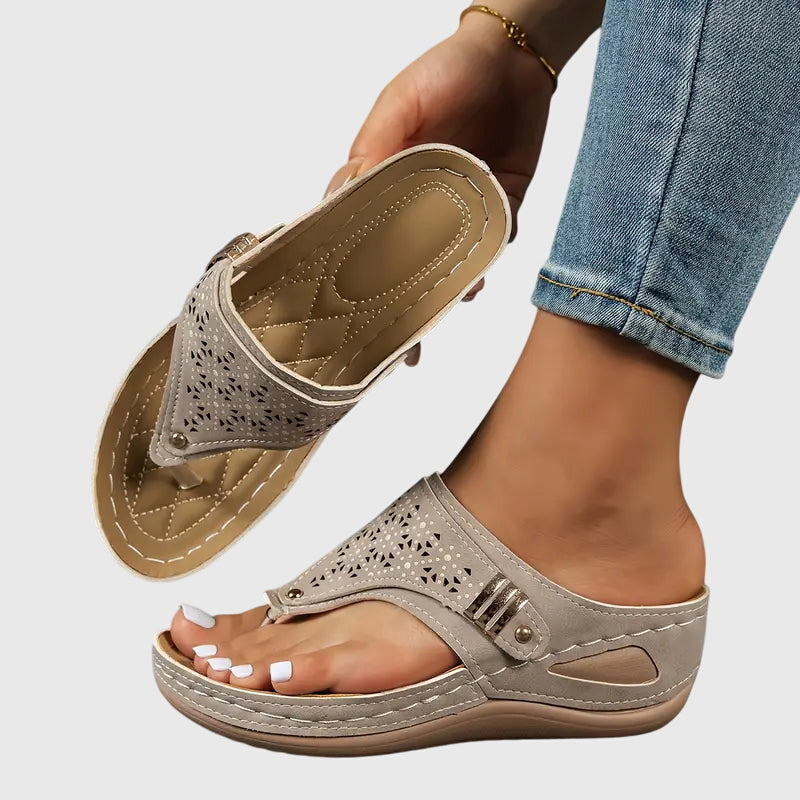 Bea | Sandálias Ortopédicas Femininas Cunha Slip-On Suporte Plantar
