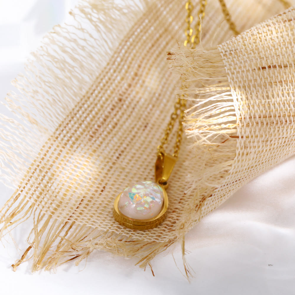 Quinn | Colar Pingente Opala Natural 18K | Gota, Ouro | Minimalista, Elegante