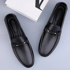 Mocassins em Couro Genuíno | Conforto Ortopédico, Detalhe Metálico | Elowen