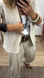 Conjunto Feminino de Blazer e Calça | Look Executivo, Botão Único, Bolsos | Greta
