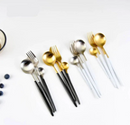 Conjunto de Talheres 24 Peças | Aço Inoxidável Ouro e Prata | Della