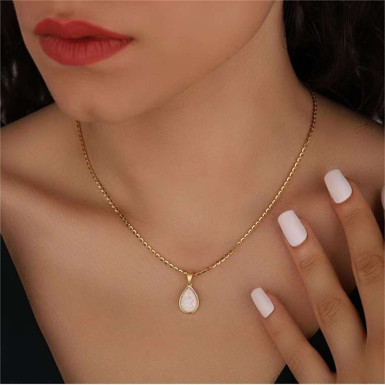 Quinn | Colar Pingente Opala Natural 18K | Gota, Ouro | Minimalista, Elegante