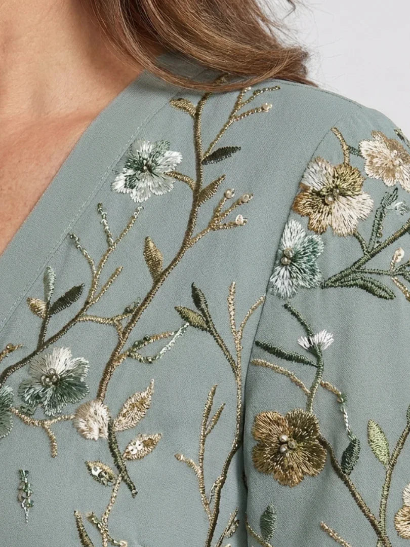 Linnea | Vestido Longo Floral Decote V Manga Curta Feminino