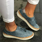 Mulher Ténis Slip-On Perfurado com Borla