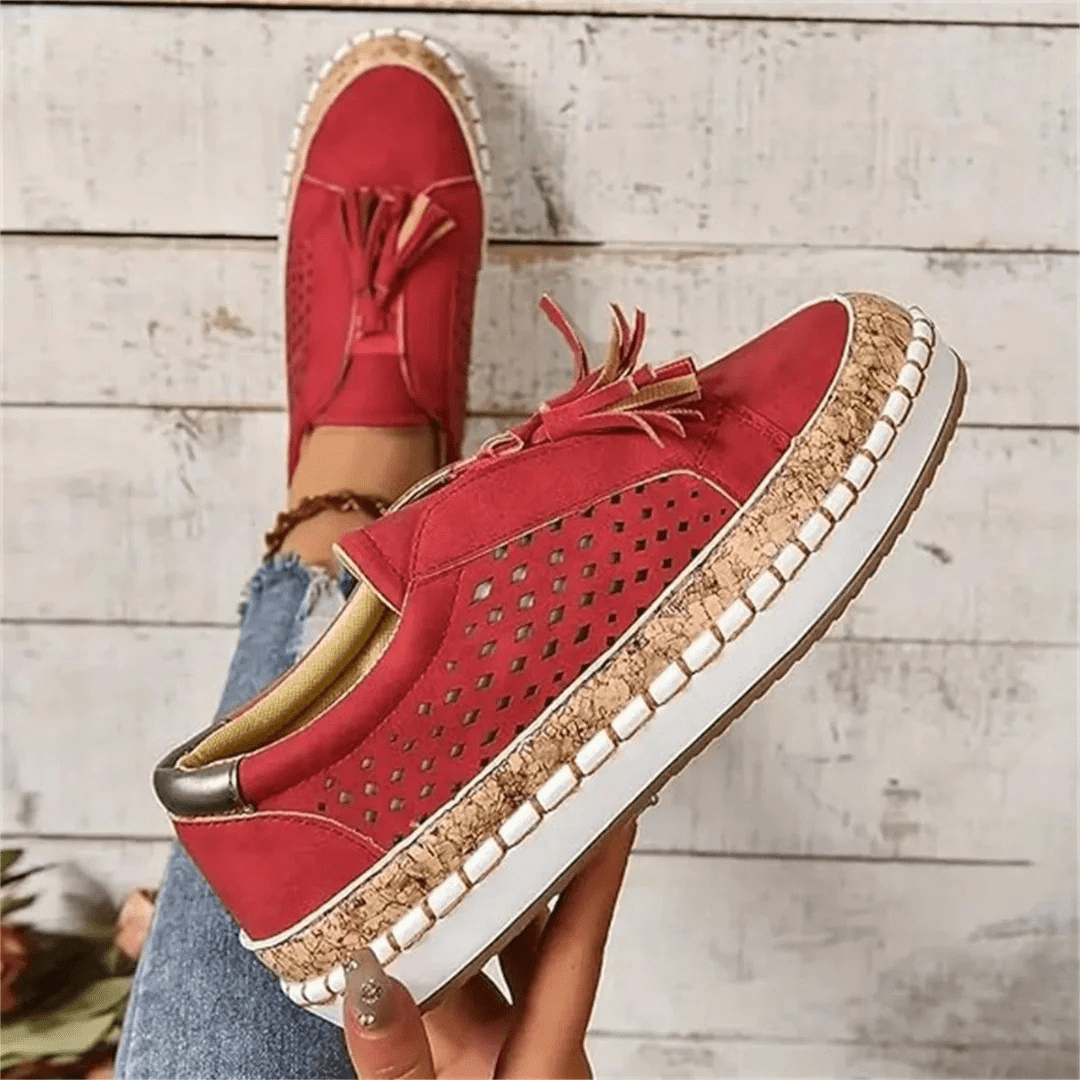 Mulher Ténis Slip-On Perfurado com Borla