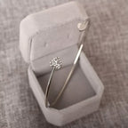 Wren | Pulseira Feminina | Design Elegante e Simples | Dourado, Prateado