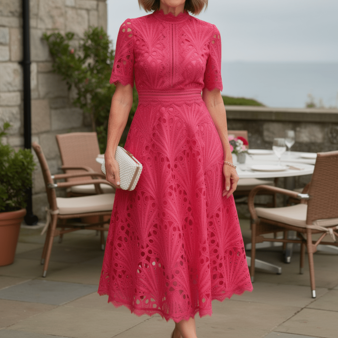 Sorrel | Vestido Midi Renda Floral Decote Alto Linha A