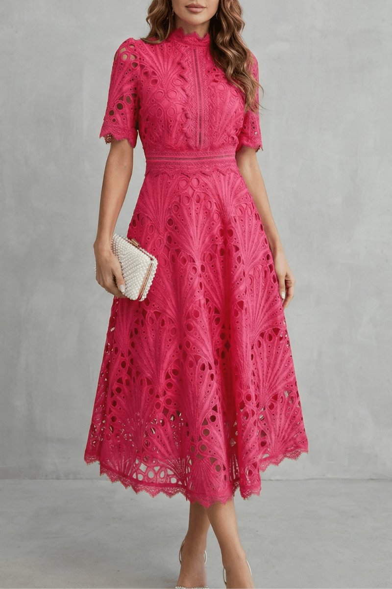 Sorrel | Vestido Midi Renda Floral Decote Alto Linha A